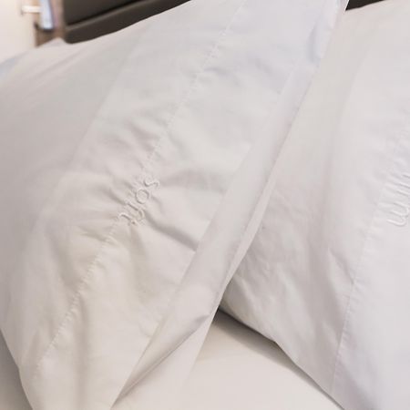 Holiday Inn Calgary South Conference Center Екстер'єр фото