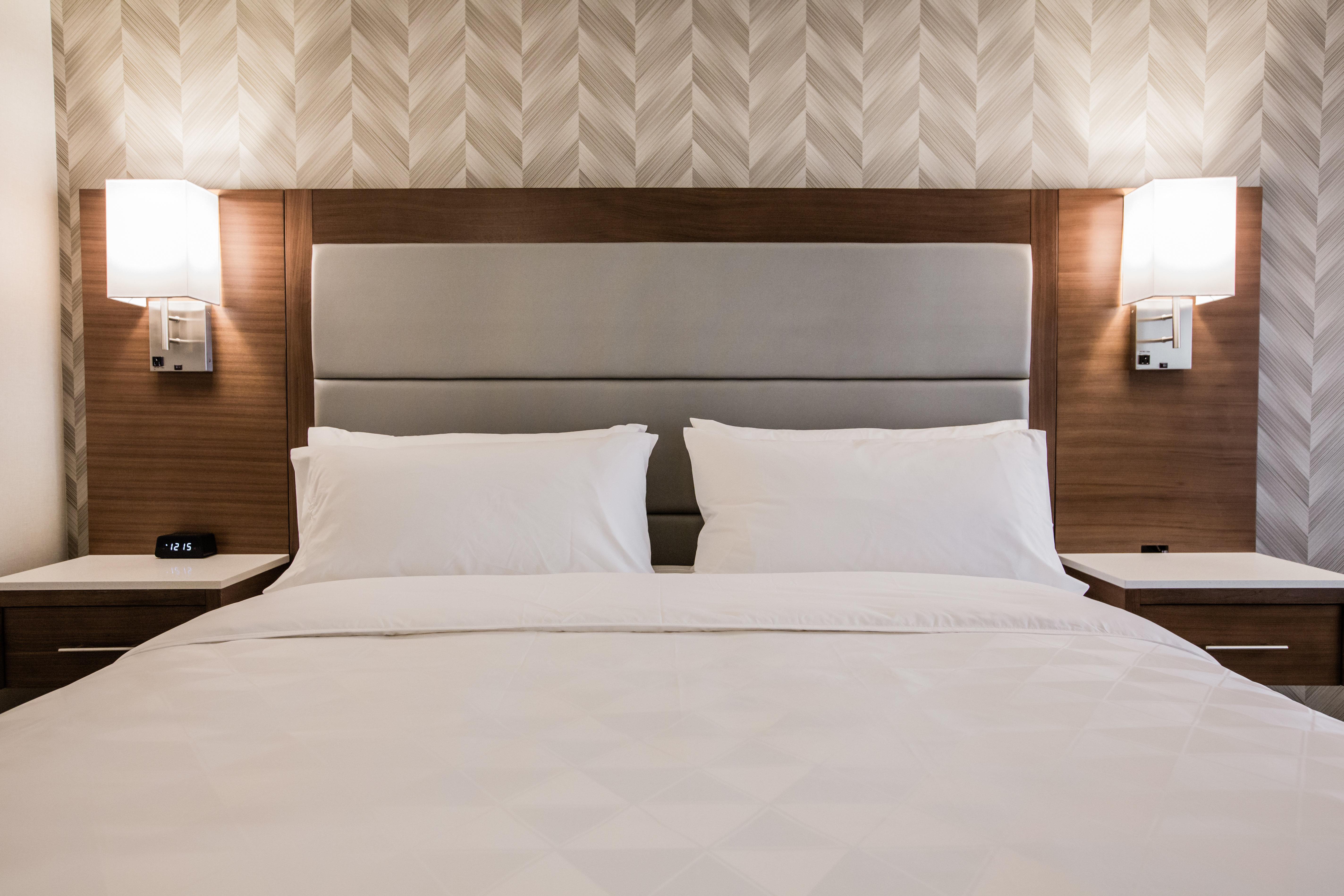 Holiday Inn Calgary South Conference Center Екстер'єр фото