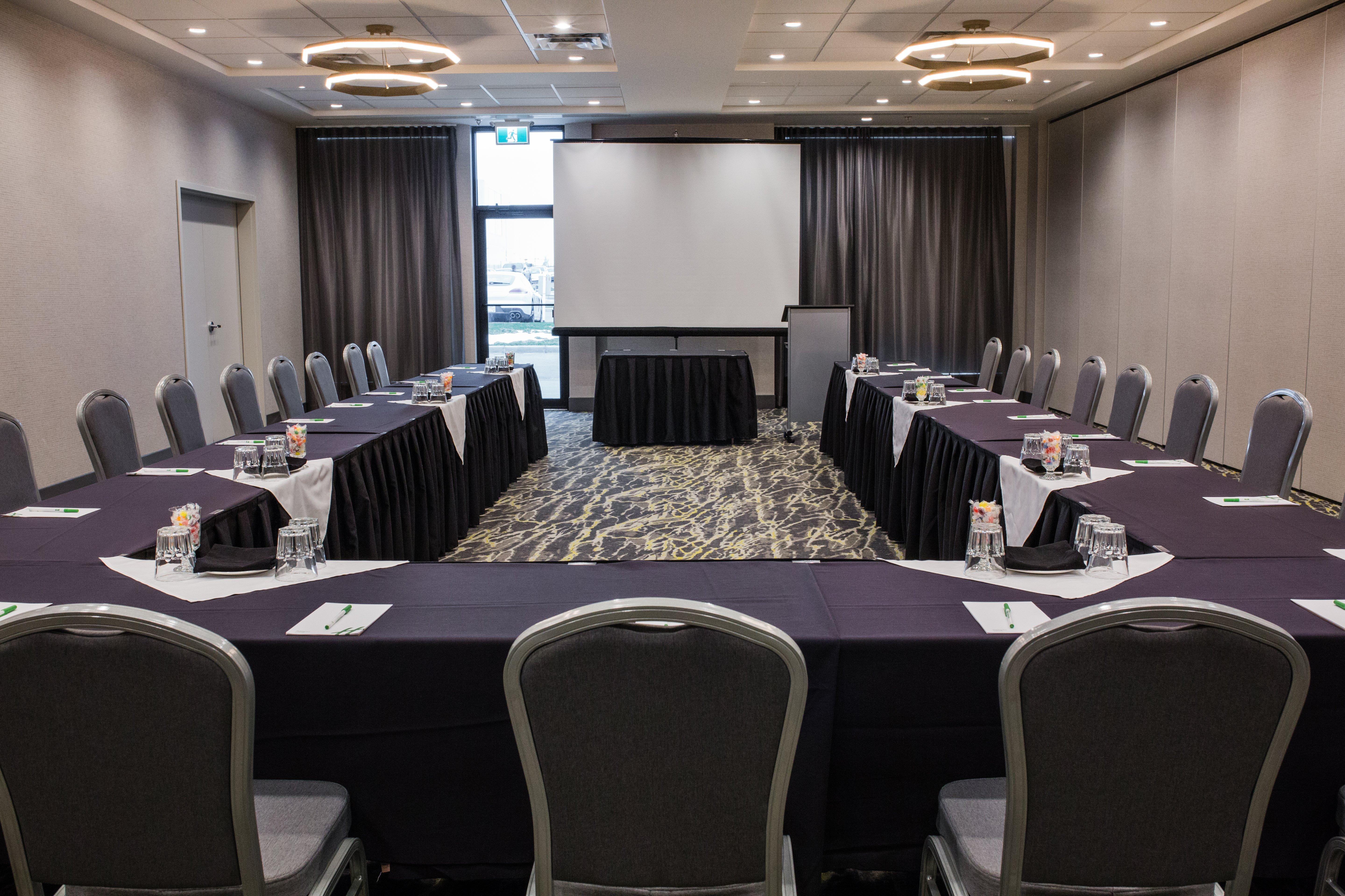Holiday Inn Calgary South Conference Center Екстер'єр фото
