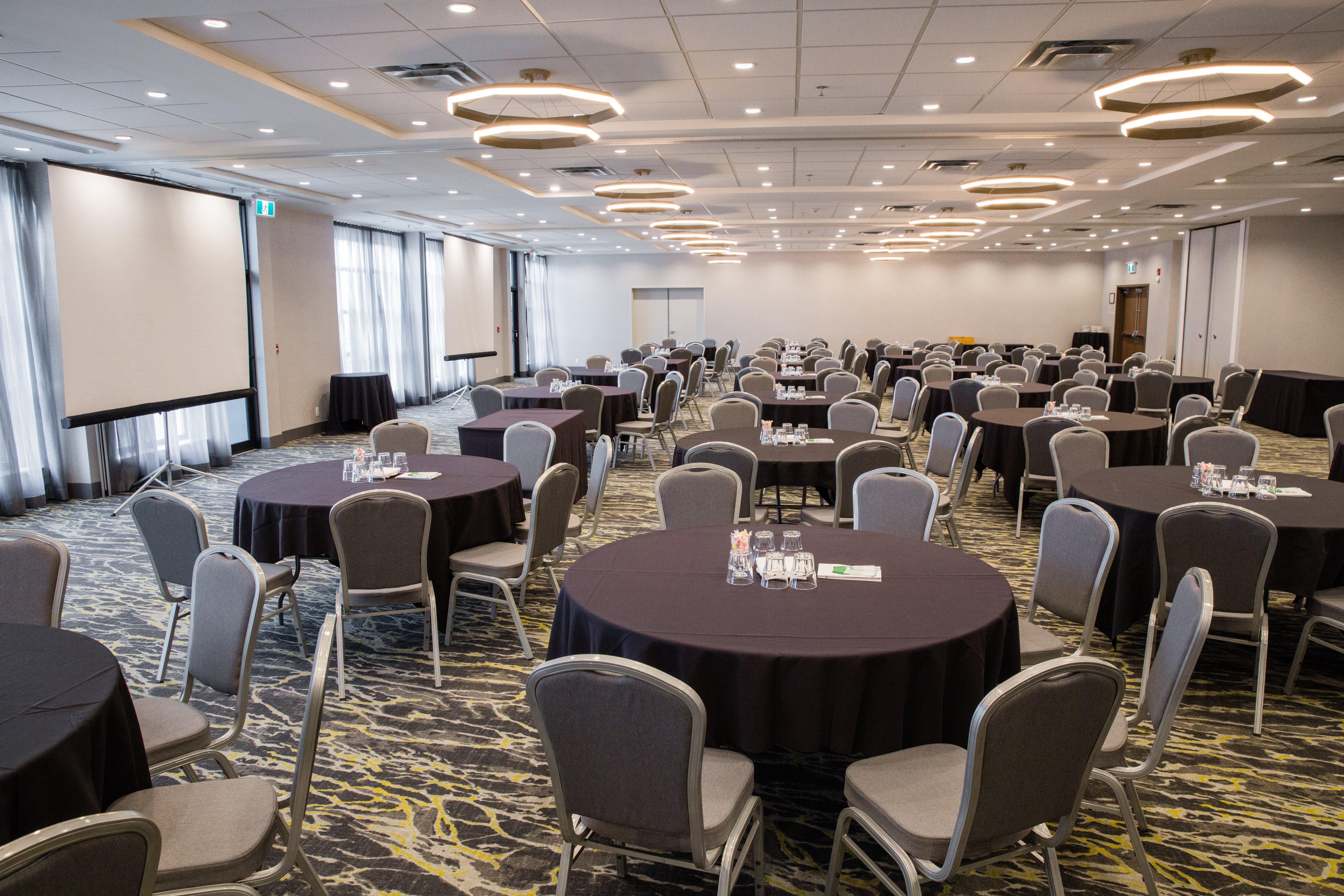 Holiday Inn Calgary South Conference Center Екстер'єр фото