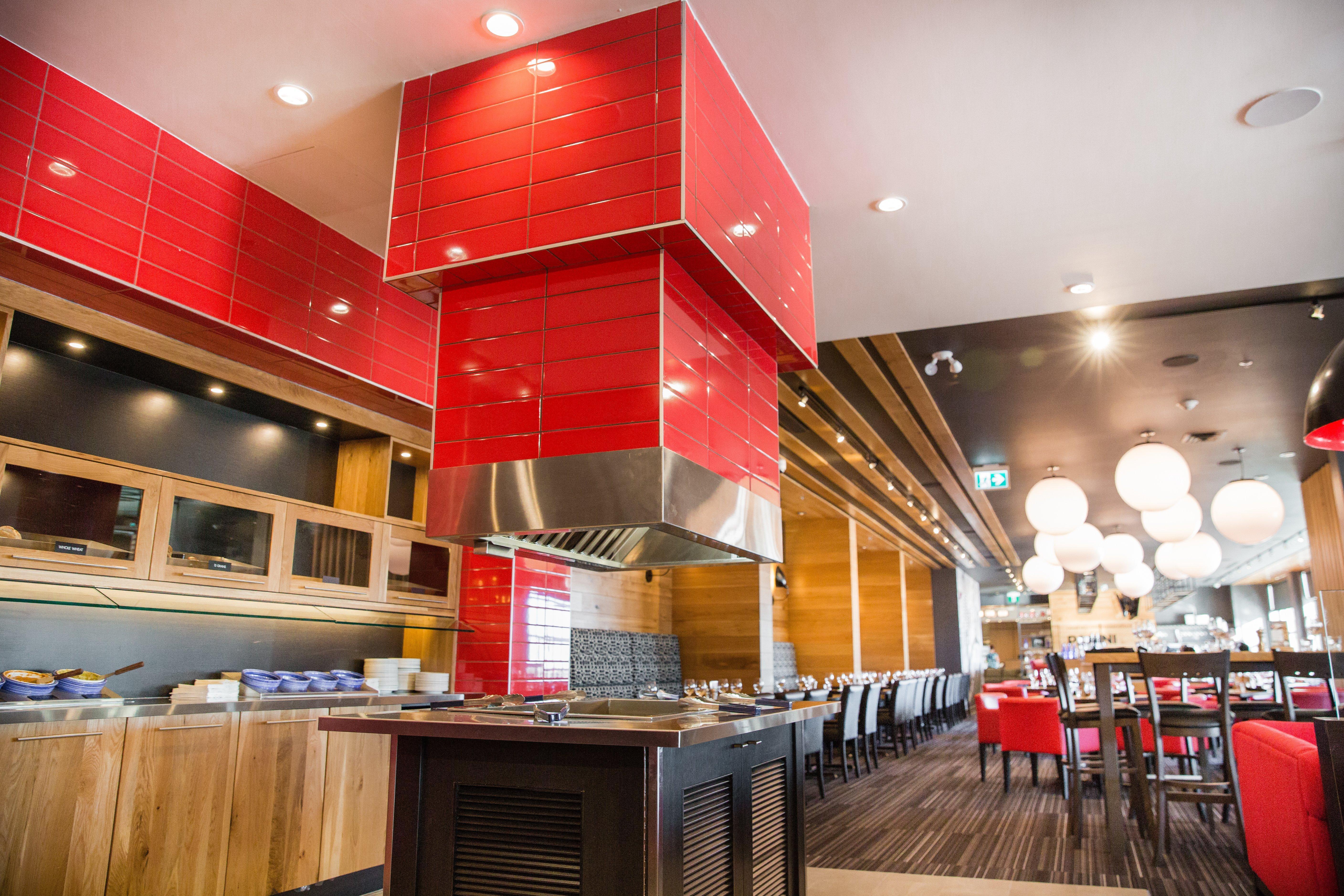 Holiday Inn Calgary South Conference Center Екстер'єр фото