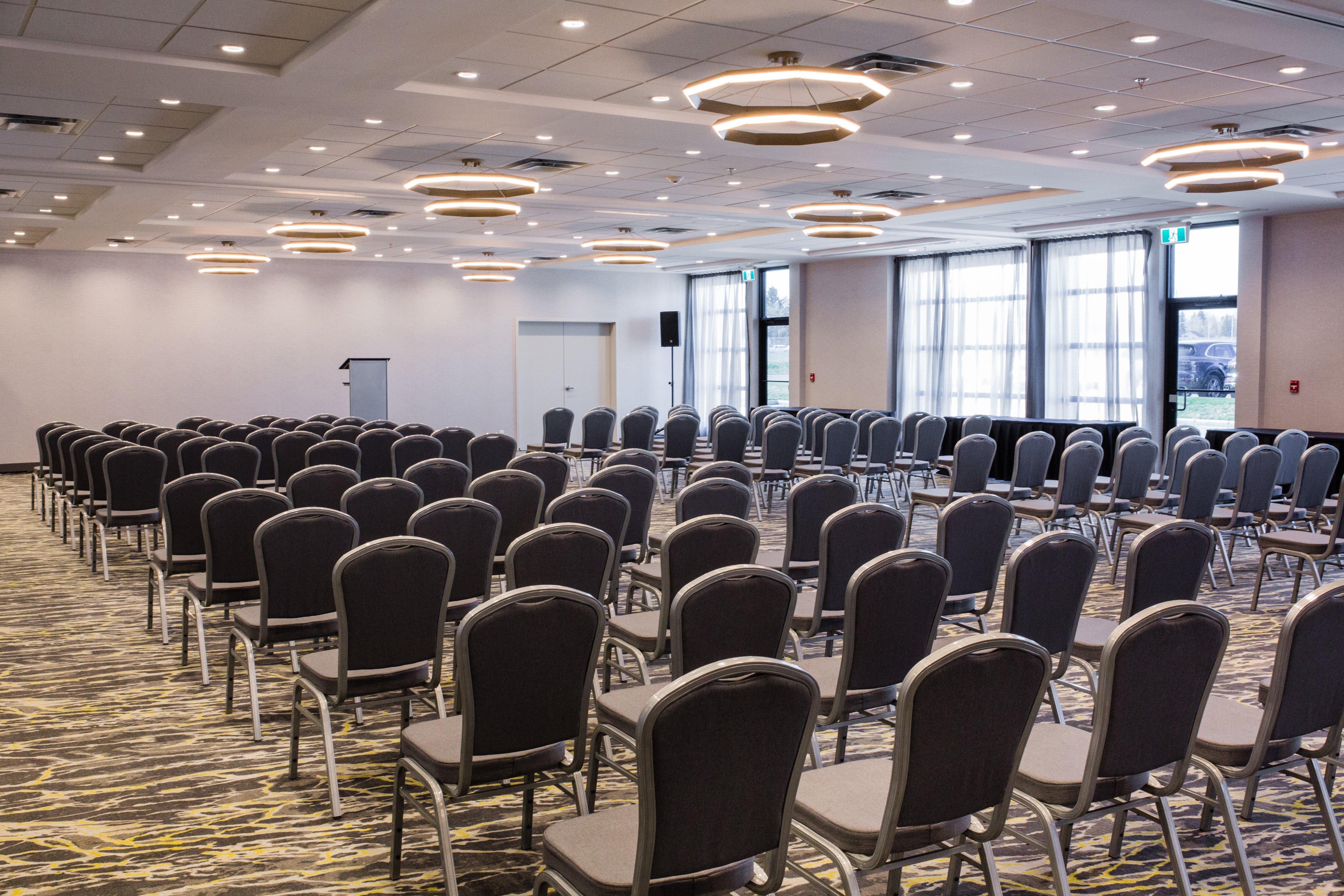 Holiday Inn Calgary South Conference Center Екстер'єр фото