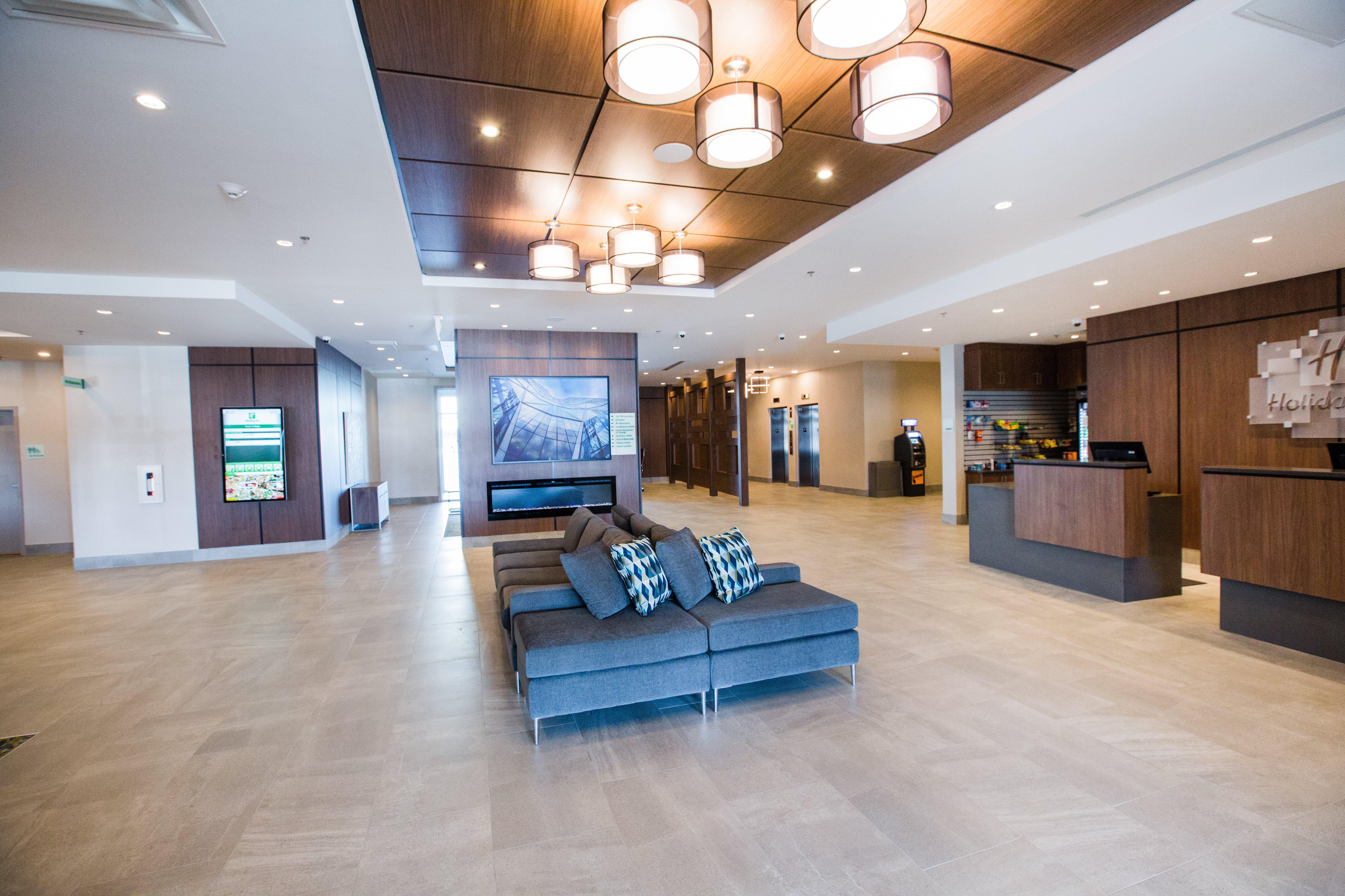 Holiday Inn Calgary South Conference Center Екстер'єр фото